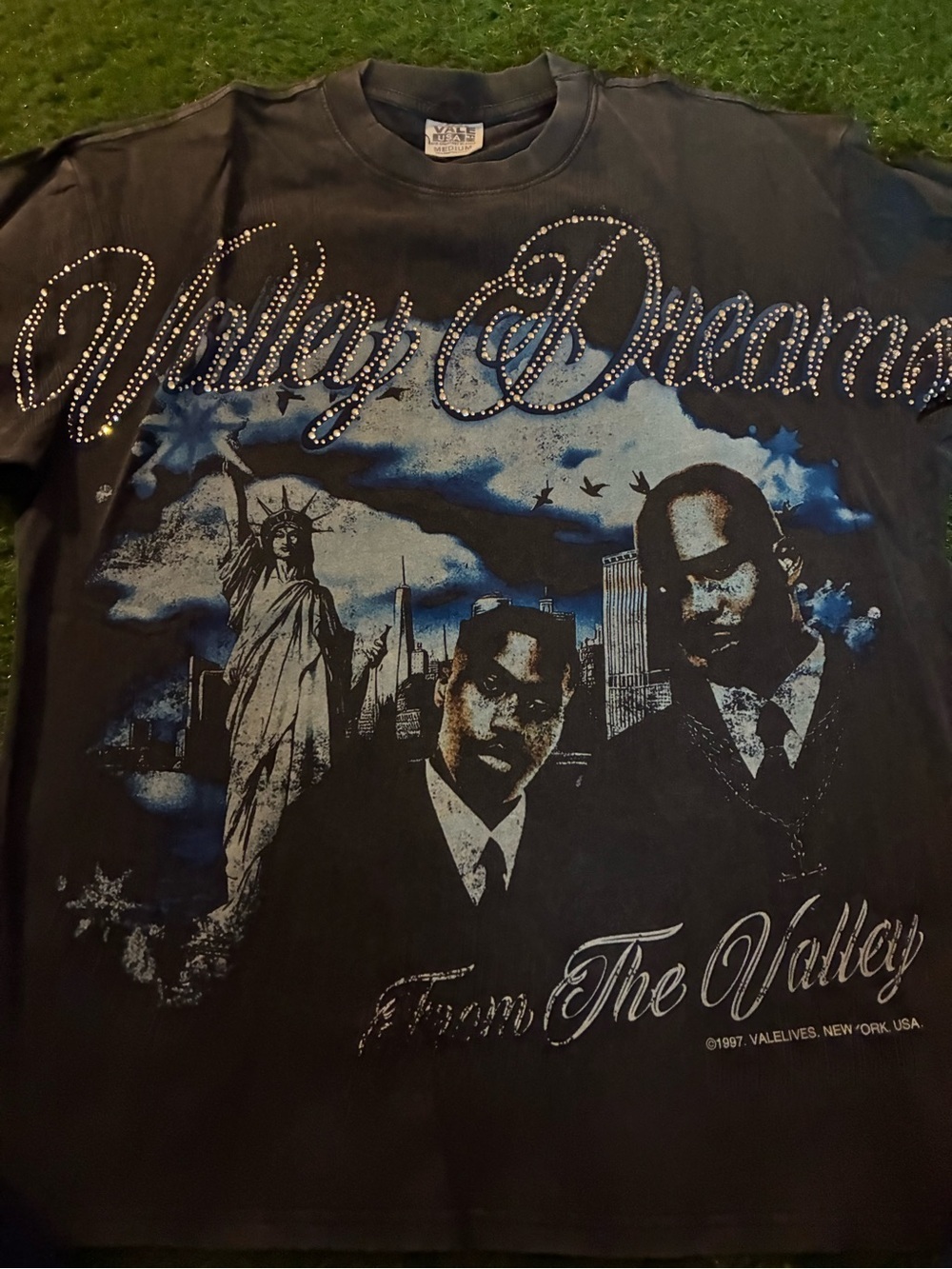 Black 'Valley Dreams' Graphic Tee - Men - Picture 5 of 5